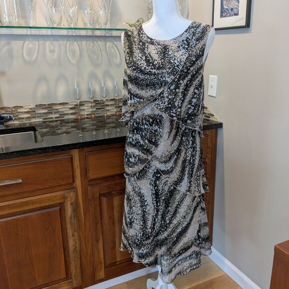 Effortless Elegance: Mark Zunino Printed Tiered Dress (Size M - Taupe Combo) - Picture 1 of 7